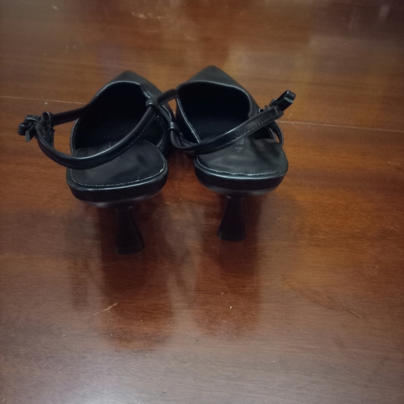 Streetwear Society Black Slingback Heels - Picture 4 of 7
